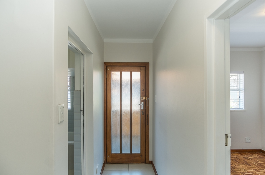 To Let 2 Bedroom Property for Rent in Heathfield Western Cape